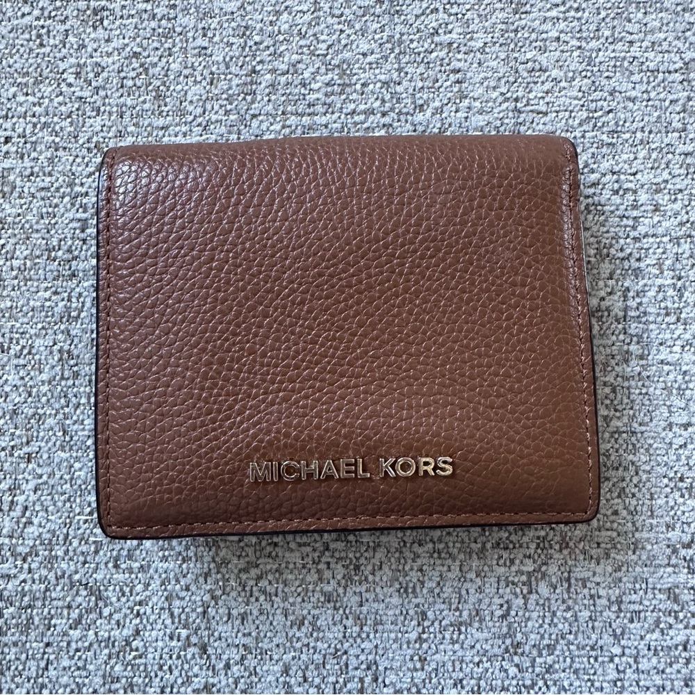 Michael Kors Brown Pebbled Leather Bifold Wallet Compact ID Holder Minimalist